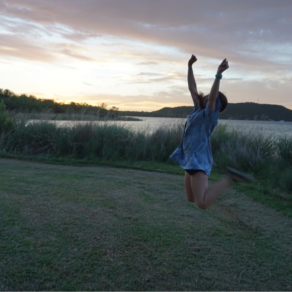 Meet your Posher, Alex - Picture 2 of 2